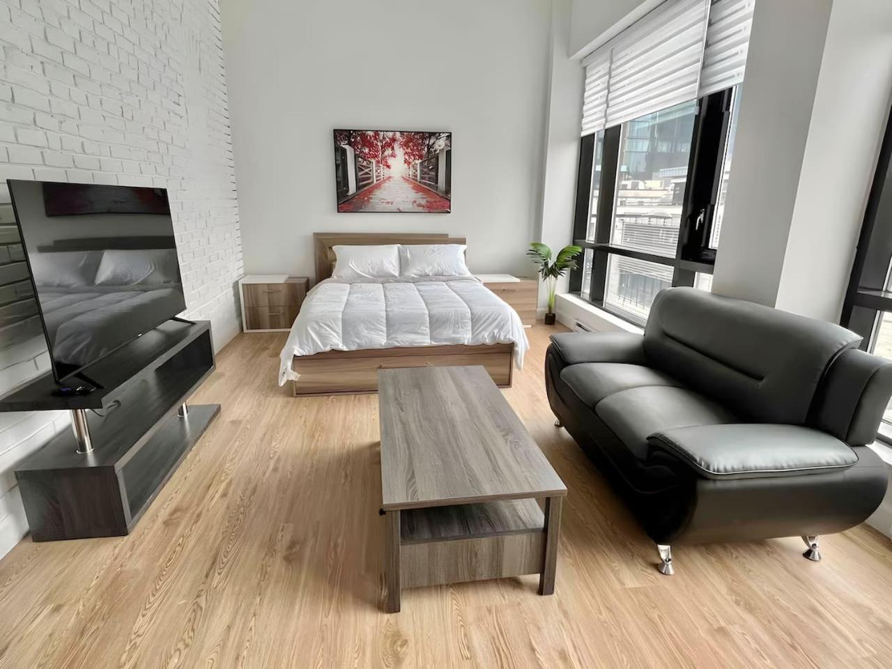 Lovely Loft With Views On Bishop - Mtl Zx2