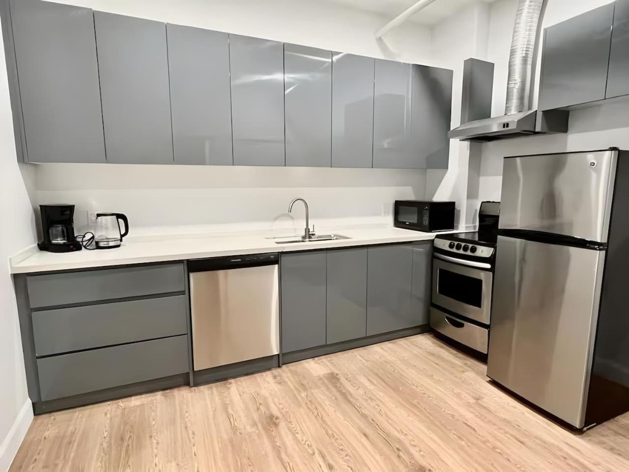 Lovely Loft With Views On Bishop - Mtl Zx2 *